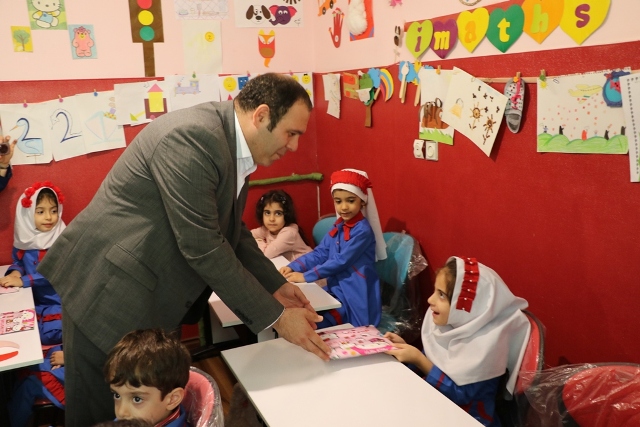 همزمان با هفته کودک انجام شد دیدار شهردار، رئیس و اعضای شورای اسلامی شهر لاهیجان با کودکان